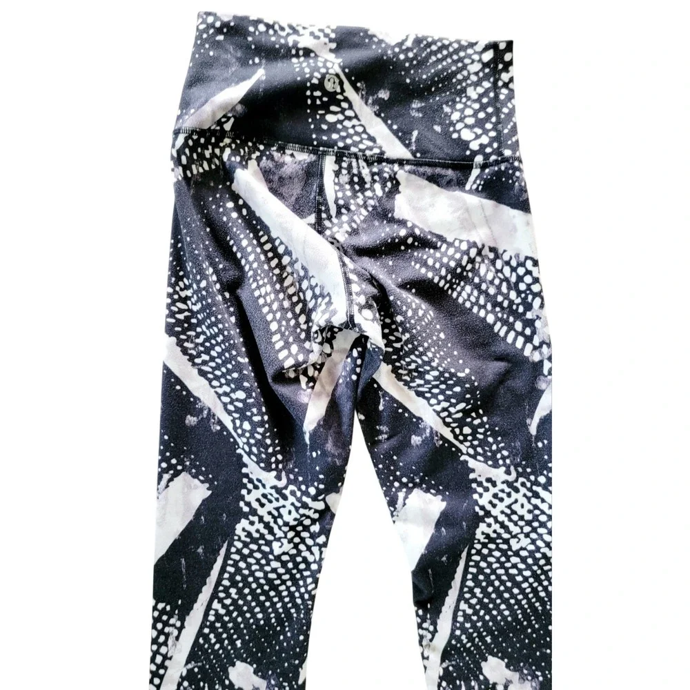 Lululemon 4‎ Align High Rise Leggings Black White Snake Print Abstract Dot Yoga
